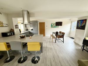 Photo 15- click for photo gallery